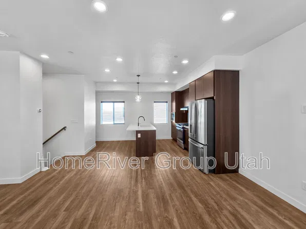 1660 S Major St APT 28, Salt Lake City, UT 84105