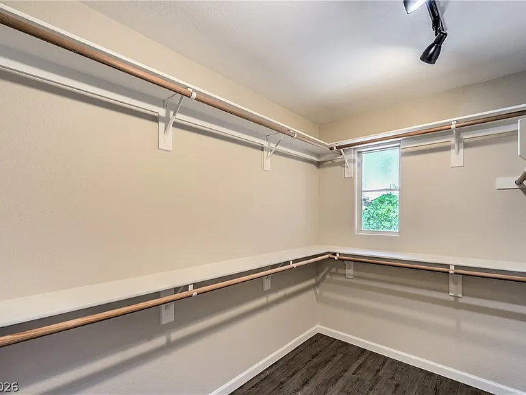 10650 Streamside Ave — Photo 16