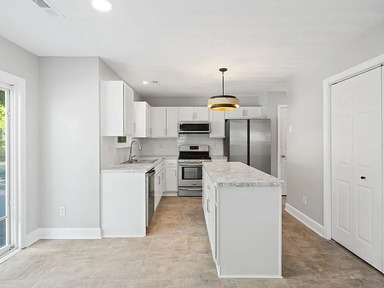 116 Hillside Ave — Photo 8