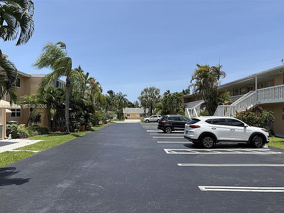 3rd image of 2131 NE 1st Ct APT 103