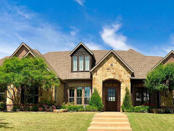 2nd image of 116 Berkshire Ln
