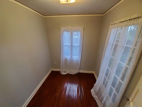 4th image of 463 E Sacramento St #A