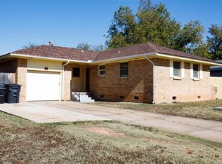 125 NE 11th St, Moore, OK 73160