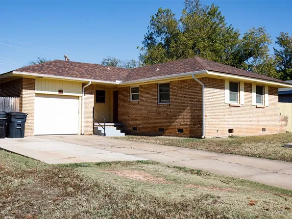 125 NE 11th St, Moore, OK 73160