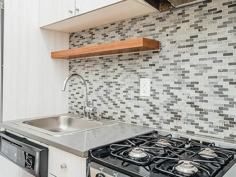 350 Palmetto St #2B — Photo 5