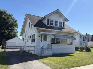 32 Walzer Rd, Rochester, NY 14622