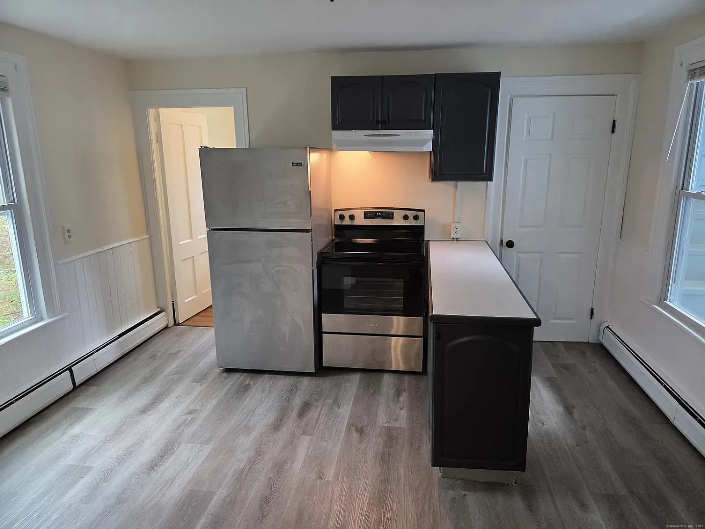 2 bed, 1048 sqft, $2,200 — Photo 4