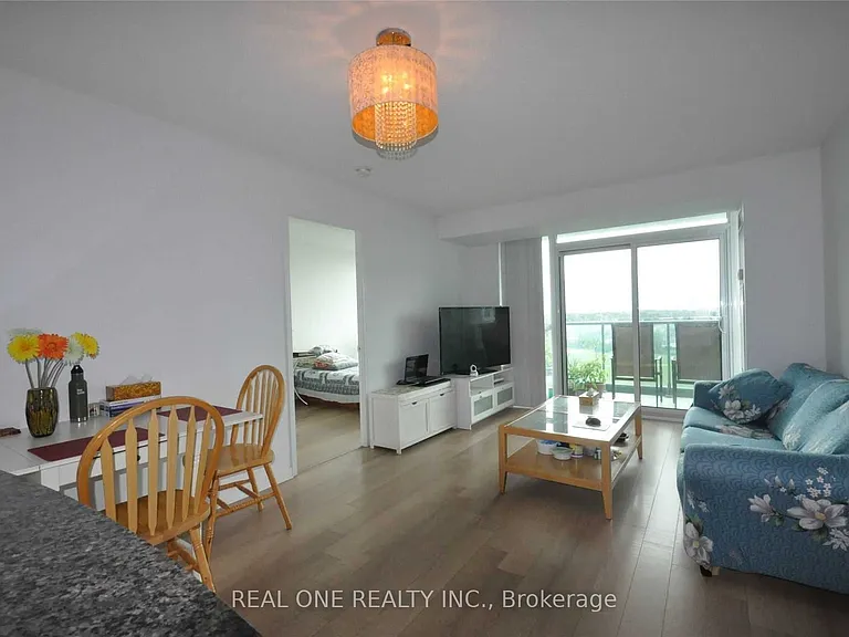 4900 Glen Erin Dr #805 — Photo 2