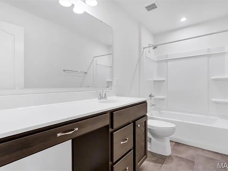 306 Indigo Ct — Photo 30