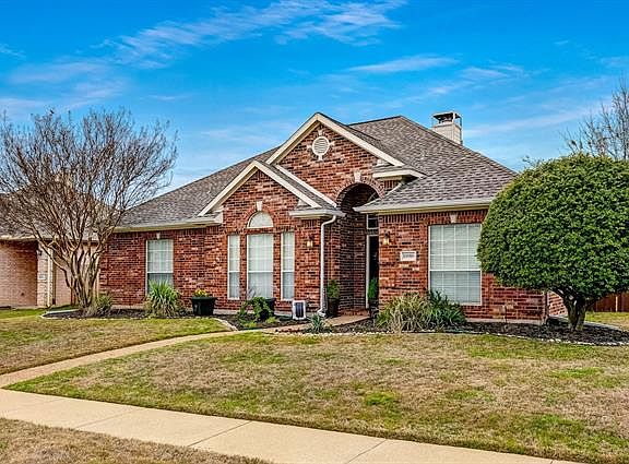2nd image of 10080 Cambridge Dr