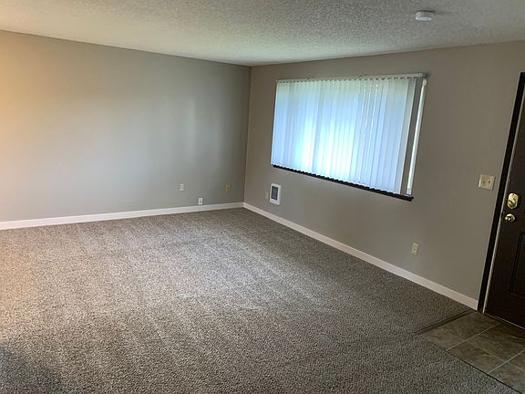 3rd image of 108-110 E 18th Ave #108