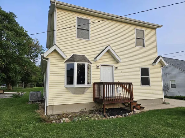 621 W Whitley St, Churubusco, IN 46723