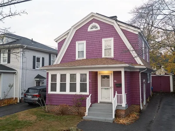 52 Lyndon Rd, Cranston, RI 02905