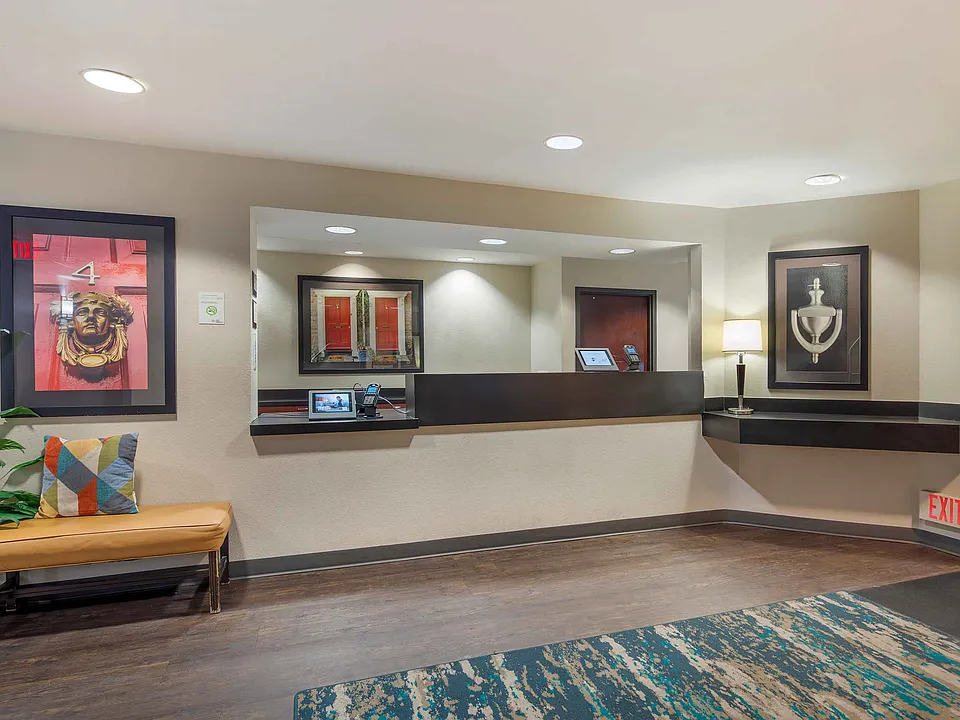 Lobby and Guest Check-in