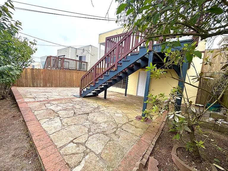 68 Crestline Ave — Photo 21