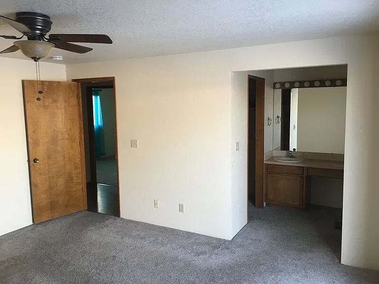 2720 S Jean St — Photo 8
