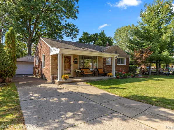 19195 Snow Ave, Dearborn, MI 48124