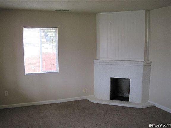 3rd image of 4107 36th St