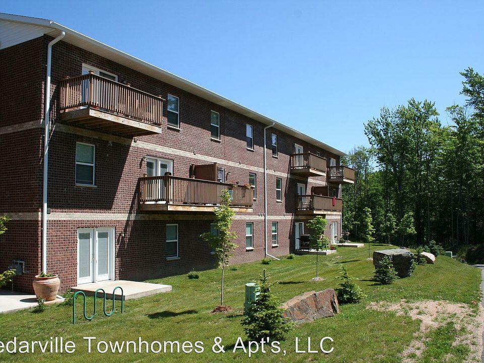 1st image of 2722 Scenic Dr APT 304