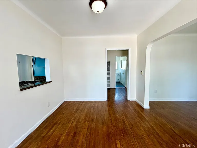 3011 Delta Ave — Photo 4