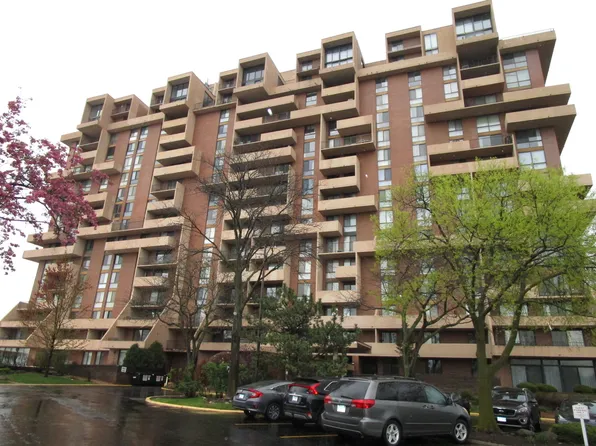 465 W Dominion Dr Unit 1003, Wood Dale, IL 60191