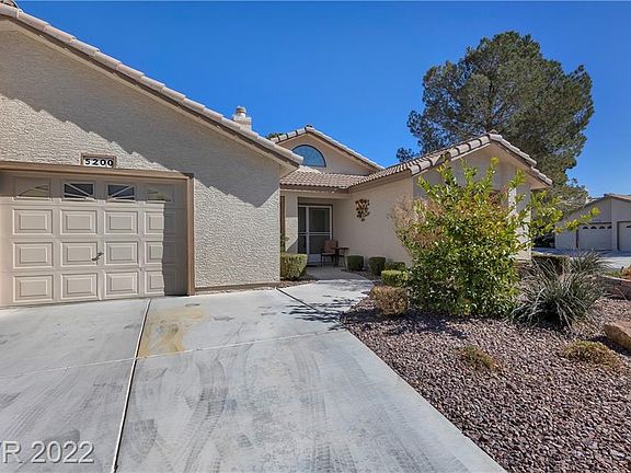 2nd image of 5200 Las Cruces Dr