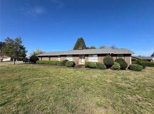 1105 Hanover Rd, Anderson, SC 29621