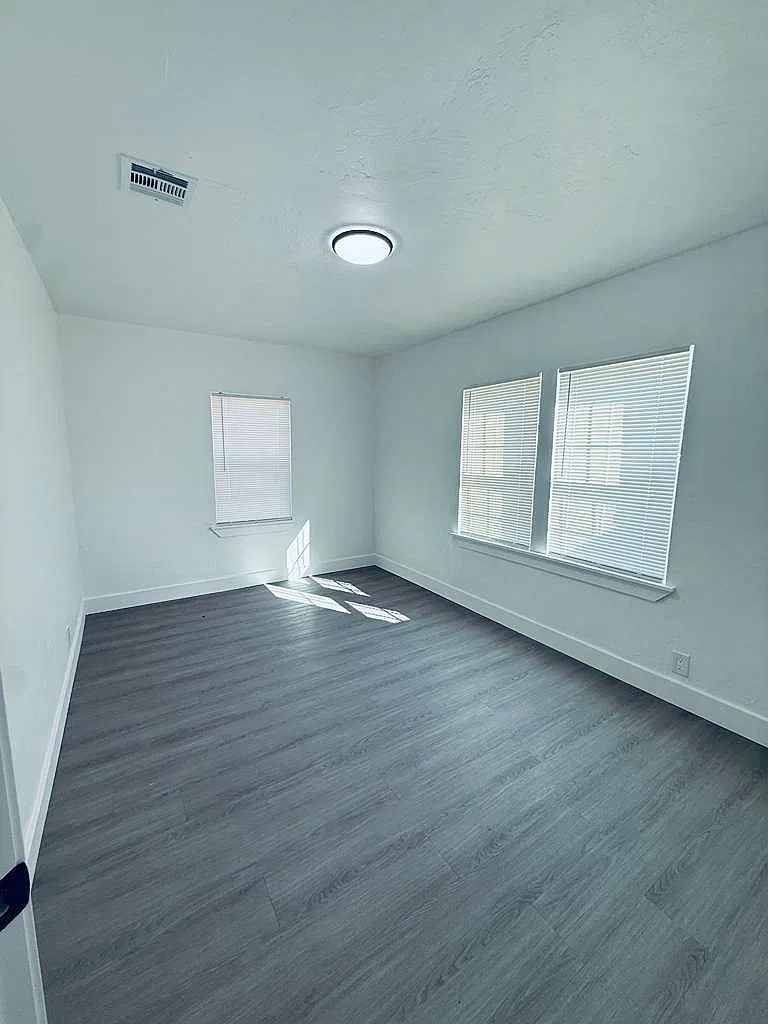4 bed, 1220 sqft, $1,500 — Photo 4