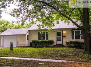 13505 12th St, Grandview, MO 64030