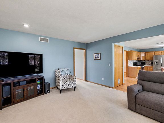 5th image of 6058 Safety Dr NE