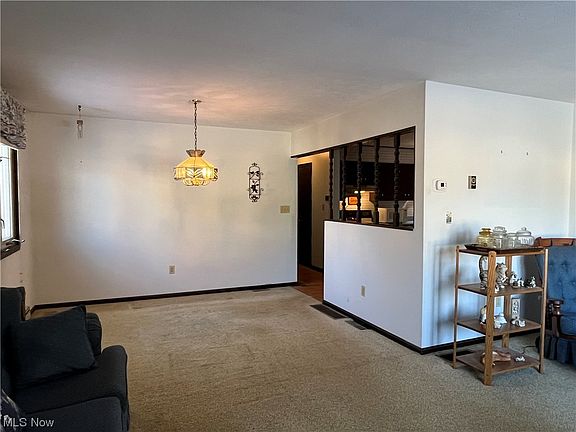 4th image of 3918 Buckingham Dr