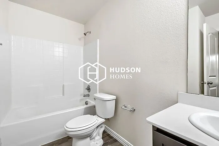 2701 Vogt St — Photo 13