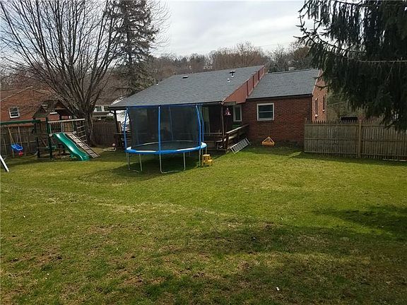 2nd image of 5962 Wallace Ave