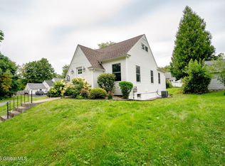 228 Pinehurst Ave, Rensselaer, NY 12144