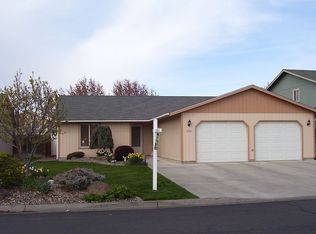 1010 S 4th Ave, Othello, WA 99344
