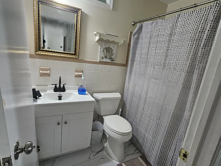 200 Madrid Dr — Photo 4