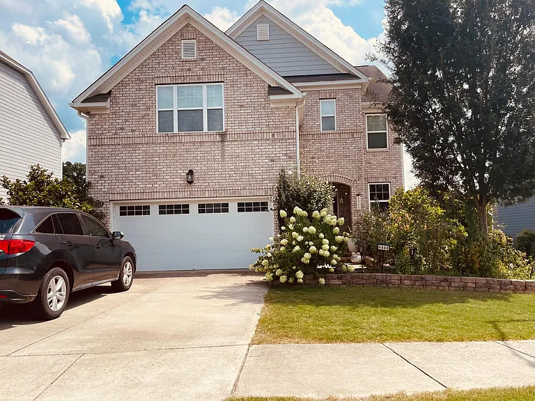 4860 Lily Garden Dr — Photo 2