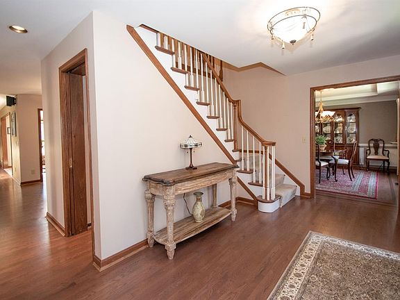 2nd image of 840 Old Mill Dr