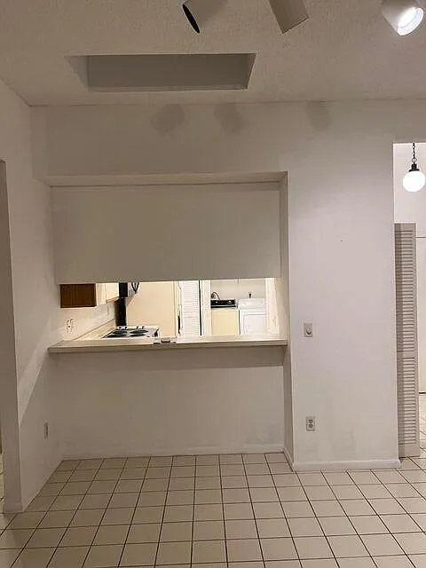 2 bed, 2.0 bath, 1208 sqft, $2,200 — Photo 3