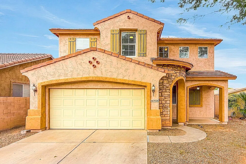 3 bed, 2.5 bath, 1628 sqft, $1,910 — Photo 1