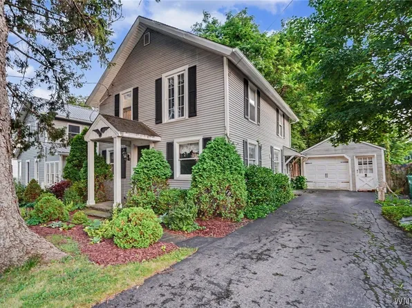 25 S Main St, Holland, NY 14080