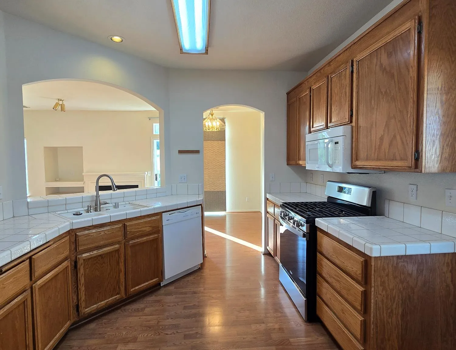 3 bed, 1264 sqft, $2,600 — Photo 3