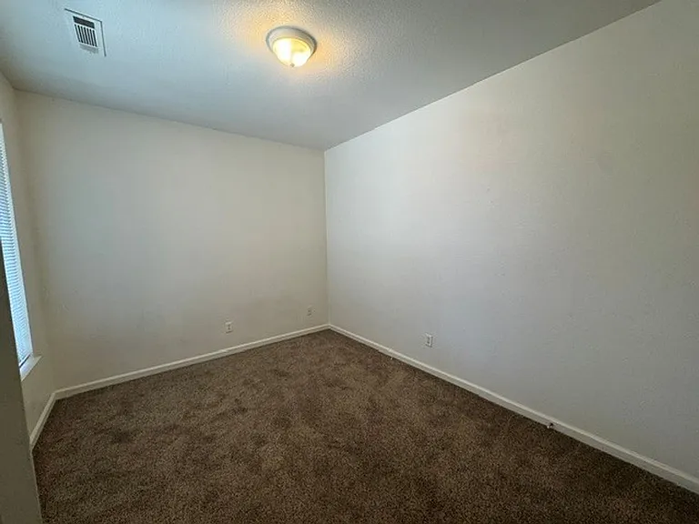 509 Santiago Way — Photo 6