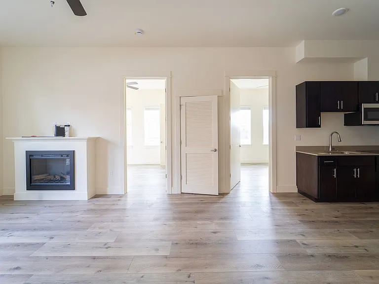 Capitol Hill Apartments — Photo 157