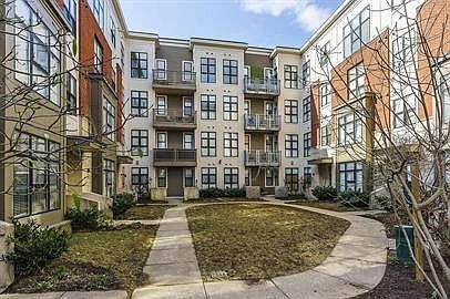 4th image of 220 Cedar St APT 109