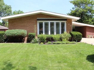 147 S Prairie Ave, Bloomingdale, IL 60108