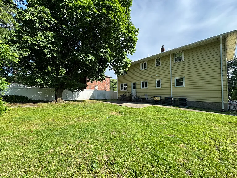 85 Rock Rd #1 — Photo 20