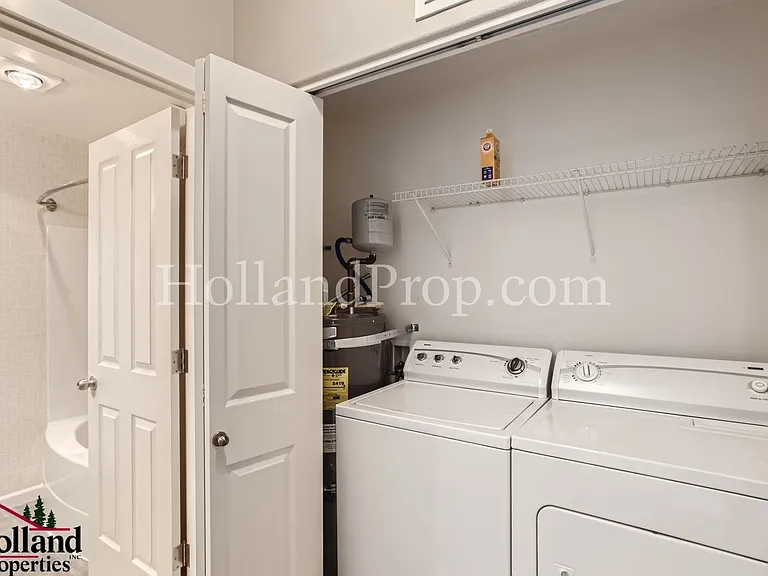 11845 NW Stone Mountain Ln #303 — Photo 10