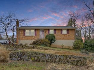 932 Glenn Ridge Rd NW, Roanoke, VA 24017