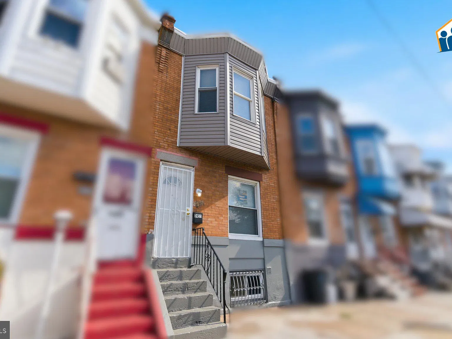 3 bed, 1.0 bath, 940 sqft, $1,400 — Photo 2